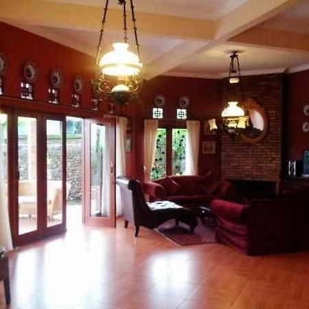 Villa Riri By The London Living Depok Exterior foto
